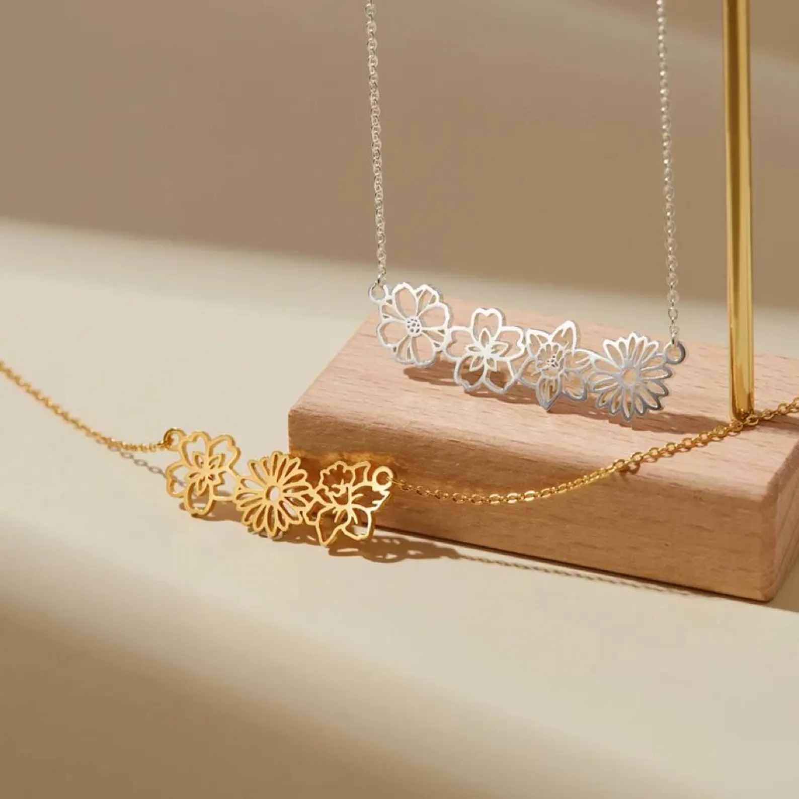 Amaxer مخصص متعدد الولادة الأز - مراجعة Birth Flower Necklace وسعره