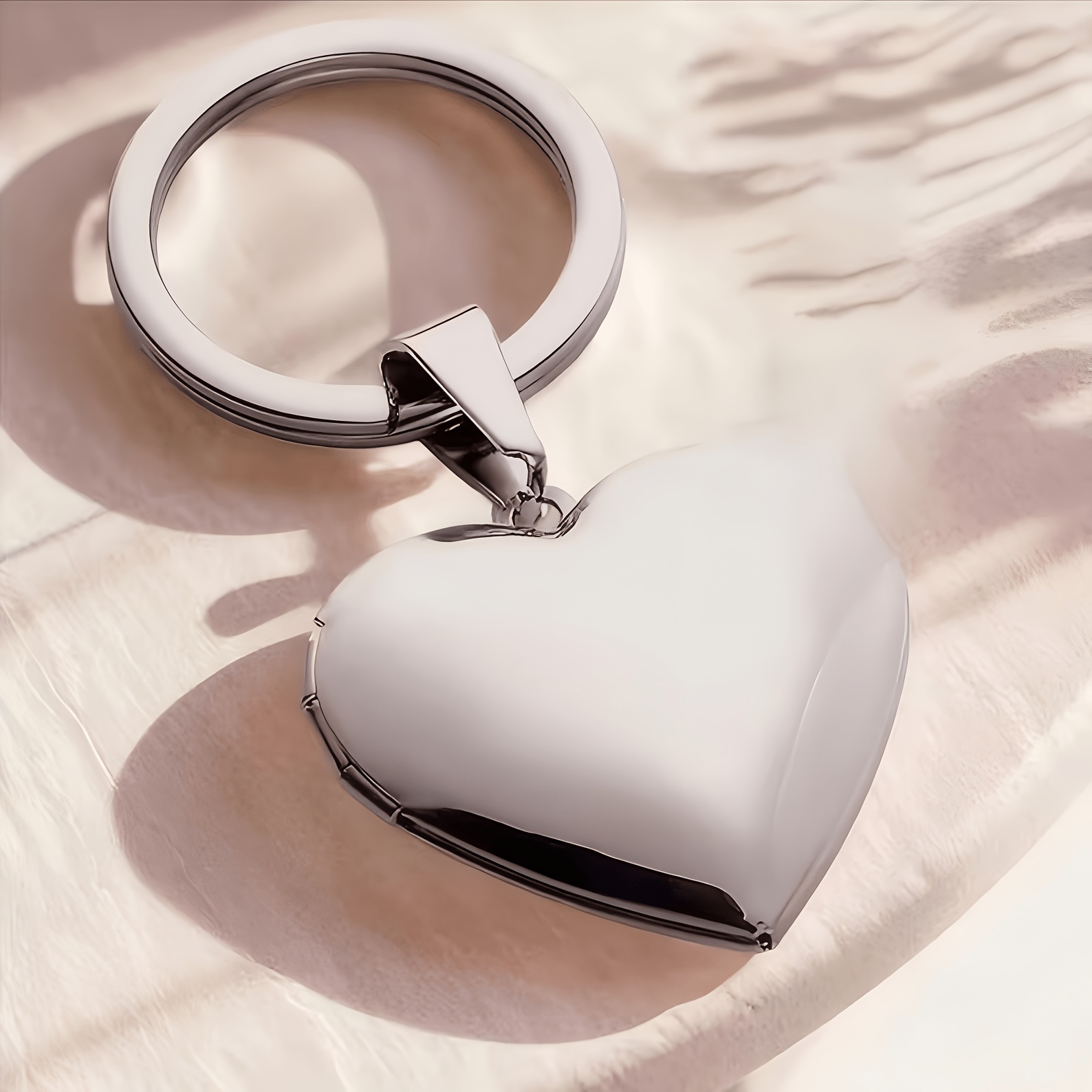 ميدالية مفاتيح مخصصة على شكل ق - مراجعة Initial Ring Custom وسعره